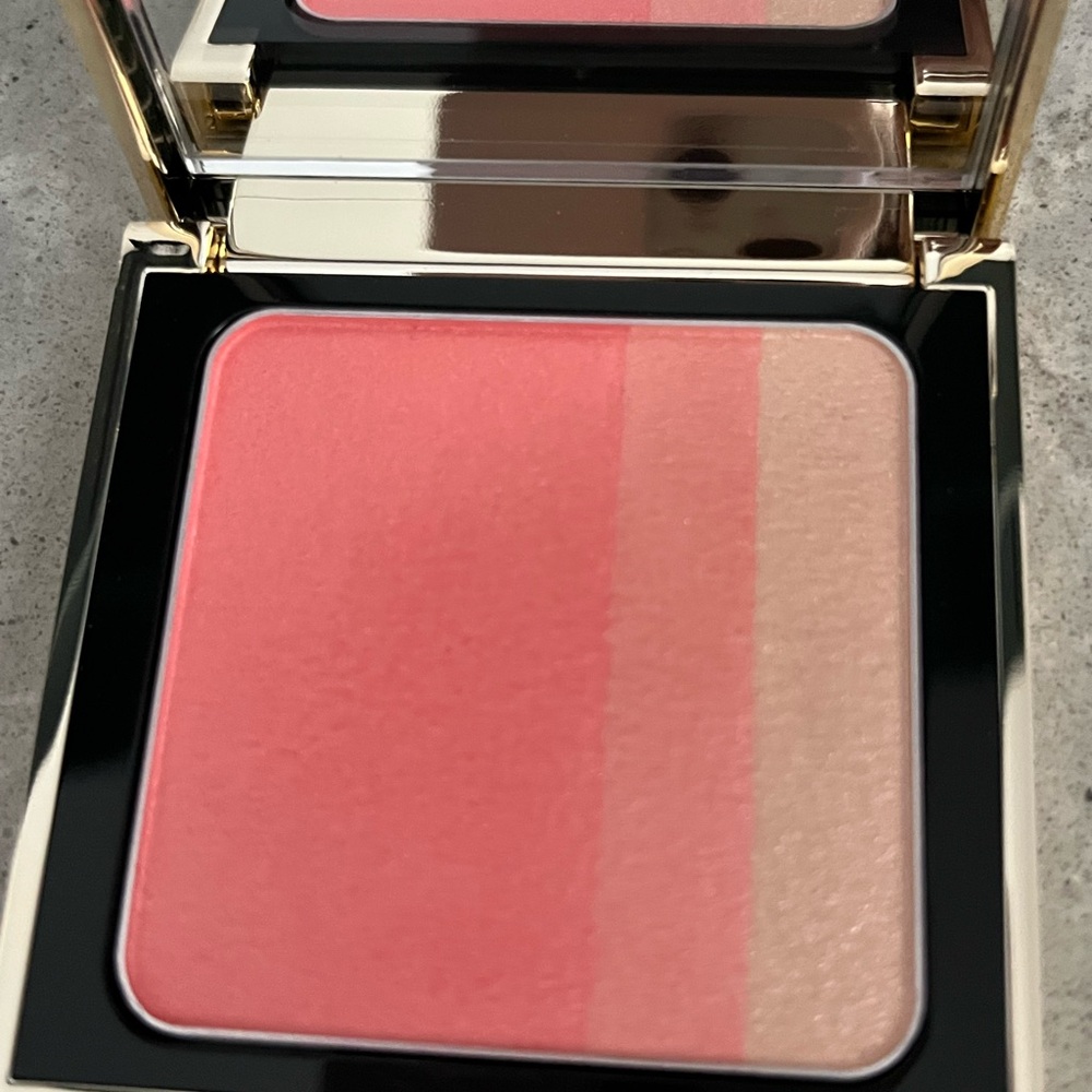 Bobbi Brown Coral Pink Blush Palette